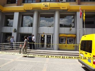 Malatya’da Şüpheli Koli Polisi Alarma Geçirdi