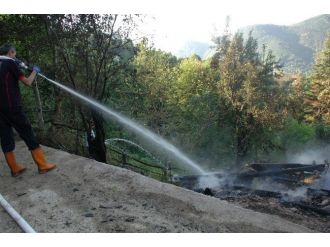 Küre’de Yangın; Samanlık Kül Oldu