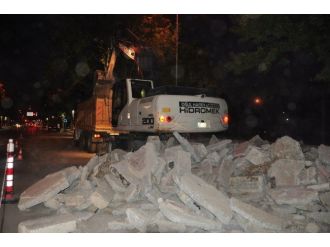 Manisa Büyükşehir Belediyesi Gece Mesaisinde