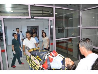 Freni Patlayan Minibüs Devrildi: 12 Yaralı