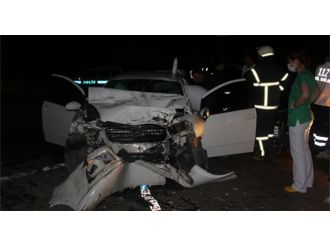 Otomobil Tır’la Çarpıştı: 1 Ölü