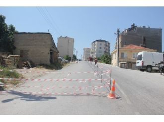 Hukuk Mücadelesini Kazanan Vatandaş 31 Yıl Sonra Caddeyi Trafiğe Kapattı