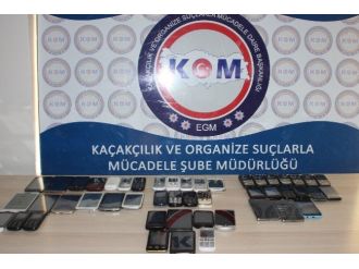 Elazığ’da 48 Adet Kaçak Cep Telefonu Ele Geçirildi