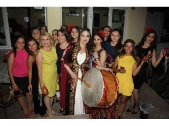 Gelinden Davul Şov