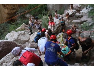 Bin 700 Metrede 24 Saat Nöbet Tutuyorlar