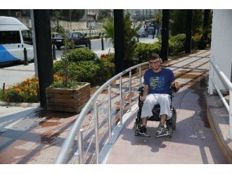 Konak’ta Engelli Kaldıran Uygulama