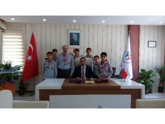 Bozüyüklü İzciler Gençlik Ve Spor İl Müdürü Yıldız’ı Ziyaret Ettiler