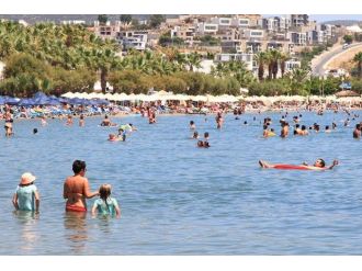 Turist Ve Turizm Gelirlerinde Düşüş