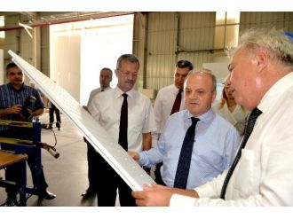 Mersin Valisi Çakacak’tan Teknopanel Fabrikası’na Ziyaret