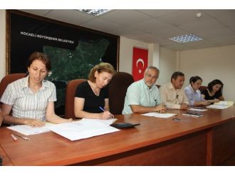 Kocaeli’de Kent Trafiğini Çözecek Çalışmalar Yapılıyor