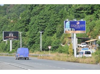 Karadeniz Sahil Yolu Üzerindeki Kumarhane Reklamları