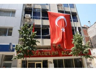 Şehzadeler 5 Bin Adet Türk Bayrağı Dağıttı