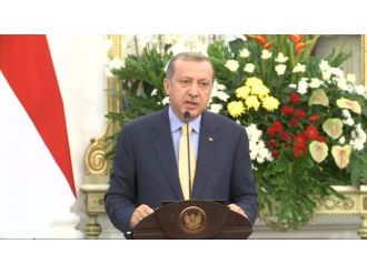 Konuşmasına Şehitleri Anarak Başladı