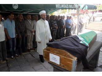 Yazar Emir Kalkan Son Yolculuğuna Uğurlandı