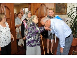 Sosyal Yaşama Döndürülen Hastalar Başkan Yılmaz’ı Ziyaret Etti