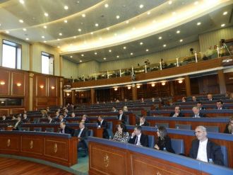 Kosova Meclisinde Türk Milletvekillerinden Sert Tepki