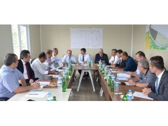 Vali Öz Ve Başkan Gümrükçüoğlu, Stadyum İnşaatında İncelemelerde Bulundu