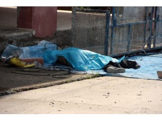 Su Tesisatçısı 12. Kattan Düşerek Yaşamını Yitirdi