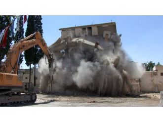 3 Katlı Bina Böyle Yıkıldı
