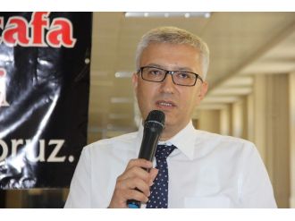 Trafik Kazasında Ölen Cezaevi Müdürü İçin Helva Dağıtıldı