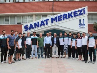 Büyükşehir’in Güreşçileri Şampiyonluk İçin Sivas’a Gitti