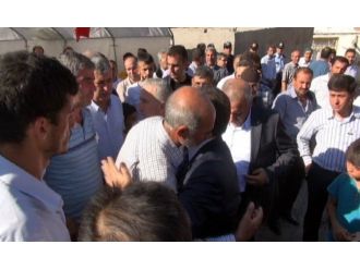 Bakan Güllüce, Şehit Evini Ziyaret Etti