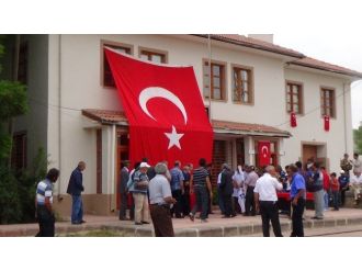 Pkk’nın Hain Saldırısında Ölen Demiryolu İşçisi Toprağa Verildi