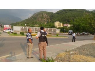 Pkk’dan Roketatarlı Saldırı: 2 Yaralı