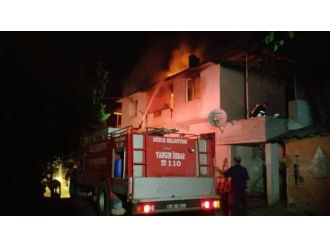 Gece Çıkan Yangın Korkuttu
