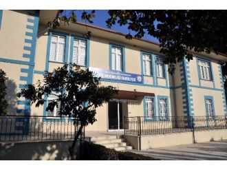 Adü Diş Hekimlerinin Tübitak Başarı