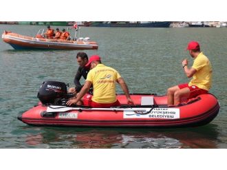 Hatay Büyükşehir Belediyesi Sahilde Cankurtaran Ekibi Kurdu