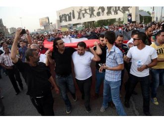 Bağdatlılardan Elektrik Kesintisi Protestosu