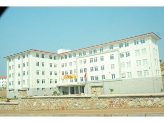 Okulun Klimalarını Çaldılar