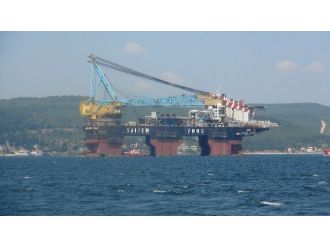 Dev Platform Çanakkale Boğazından Geçti