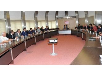 Kılıçdaroğlu, Doğu Ve Güneydoğu İllerinden Gelen Ticaret Ve Sanayi Odası Başkanlarıyla Görüştü