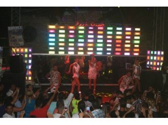 Demet Akalın Marmaris’i Salladı