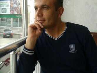 Minik Azra, Babasız Kaldı