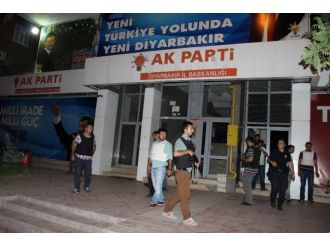 Ak Parti Binasına Bombalı Saldırı Girişimi