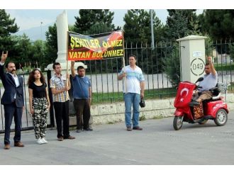 Abdullah Öcalan’ın Maketi Yakıldı