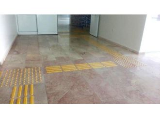 Alaplı Hükumet Konağına Görme Engelliler İçin Yürüme Yolu