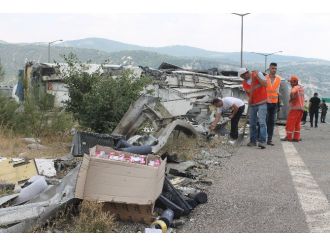 Başbakanlık Otobüsü Devrildi: 3 Yaralı