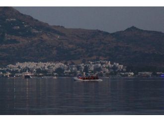 Mülteciler Bot İle Kaçarken Görüntülendi