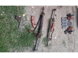 Öldürülen Teröristlerin Üzerinden Cephanelik Çıktı