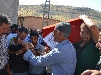 Şehit Er Mahsur Cengiz Gözyaşları Arasında Toprağa Verildi