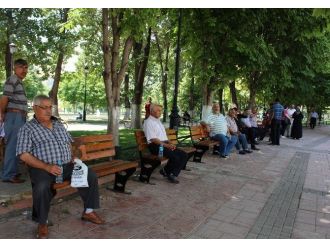 Sıcak Hava Pes Ettirdi