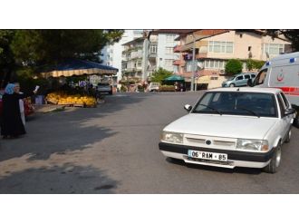 Bebek Arabasına Otomobil Çarptı