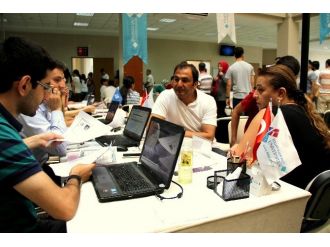 Hkü’de Yeni Öğrenci Kayıt Günleri Başladı