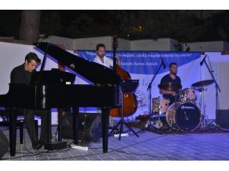 Kuşadası’nda Caz Konseri