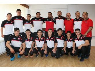 Büyükşehir Güreşçileri Sırbistan Yolcusu