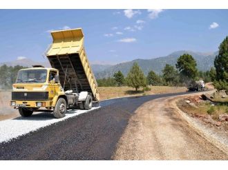 Mersin Büyükşehir, İlçe Yollarını Bakıma Aldı